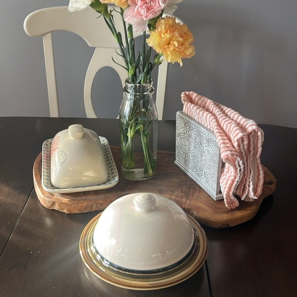 Pfaltzgraff Round Covered Dish Canyon Ridge 7.5” Cheese Dessert Butter 2pc. Set - Picture 2 of 9